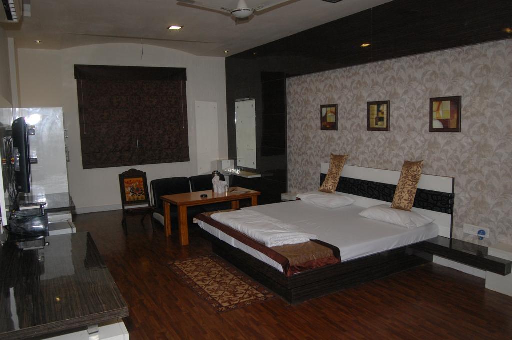Hotel Sonchiraiya Shivpuri  Bilik gambar