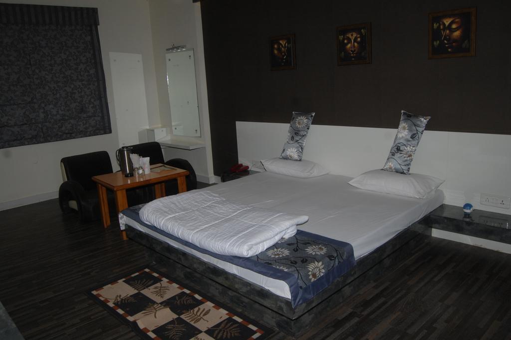 Hotel Sonchiraiya Shivpuri  Bilik gambar